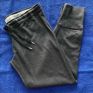 Nike cropped warm up pants